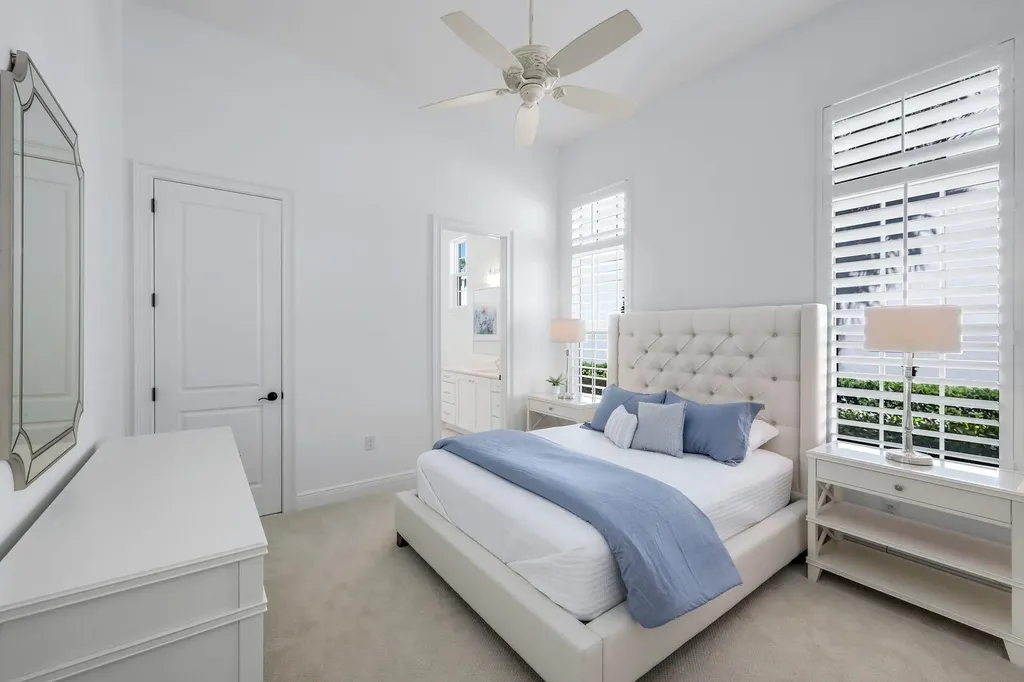 3233 Tavolara Lane Naples FL 34114