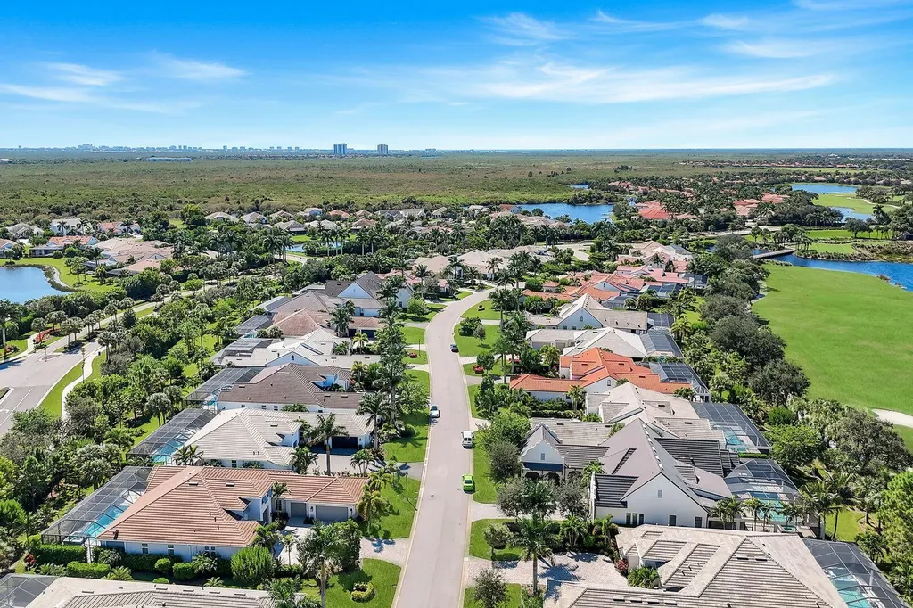 3233 Tavolara Lane Naples FL 34114