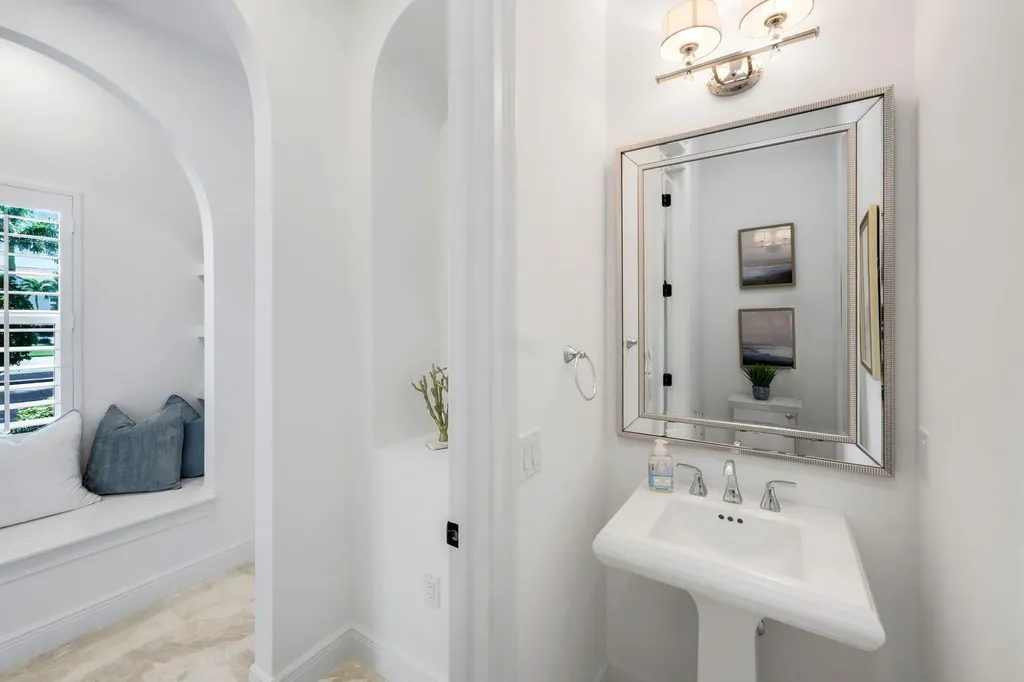 3233 Tavolara Lane Naples FL 34114