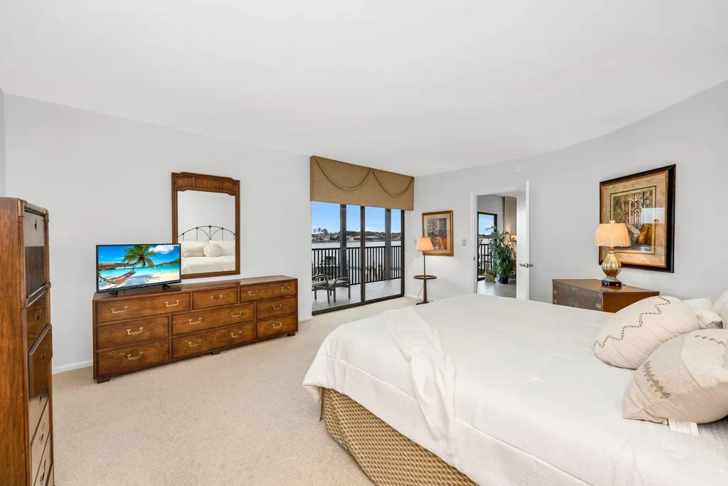 961 Collier Court Marco Island FL 34145