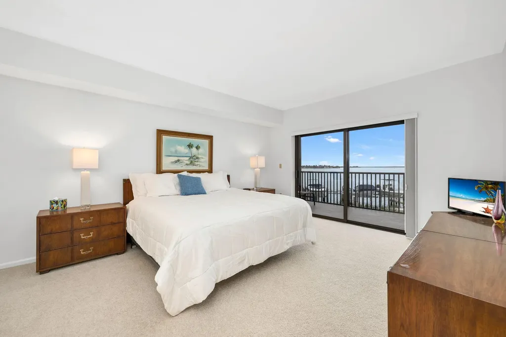 961 Collier Court Marco Island FL 34145