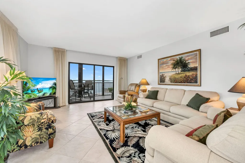 961 Collier Court Marco Island FL 34145