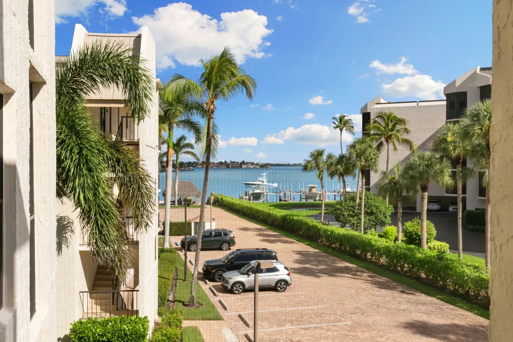 931 Collier Court Marco Island FL 34145