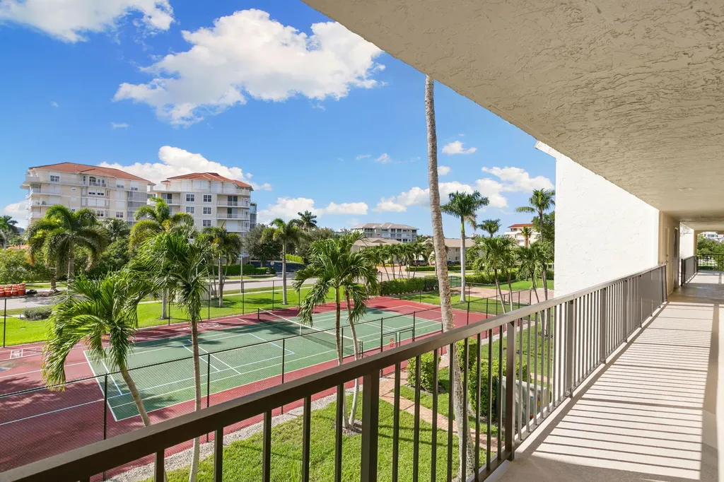 931 Collier Court Marco Island FL 34145