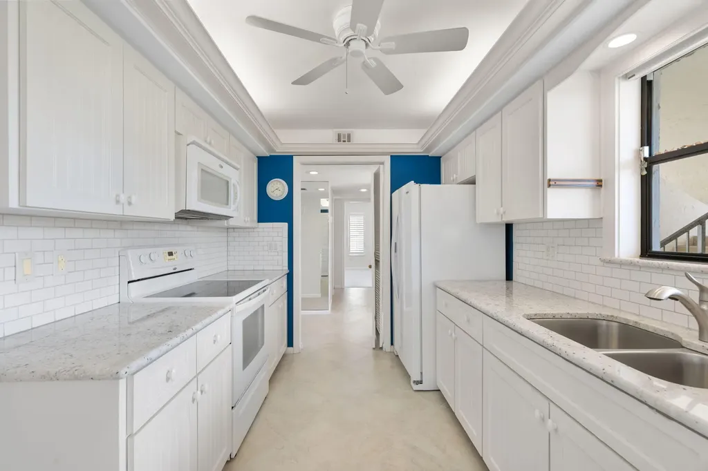 931 Collier Court Marco Island FL 34145