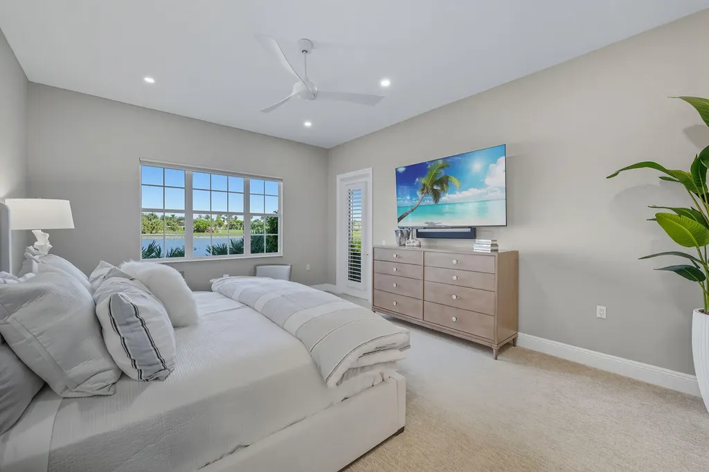 3705 Montreux Naples FL 34114