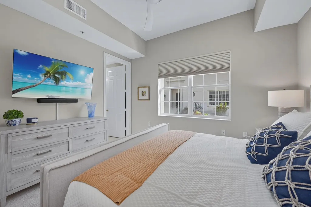 3705 Montreux Naples FL 34114