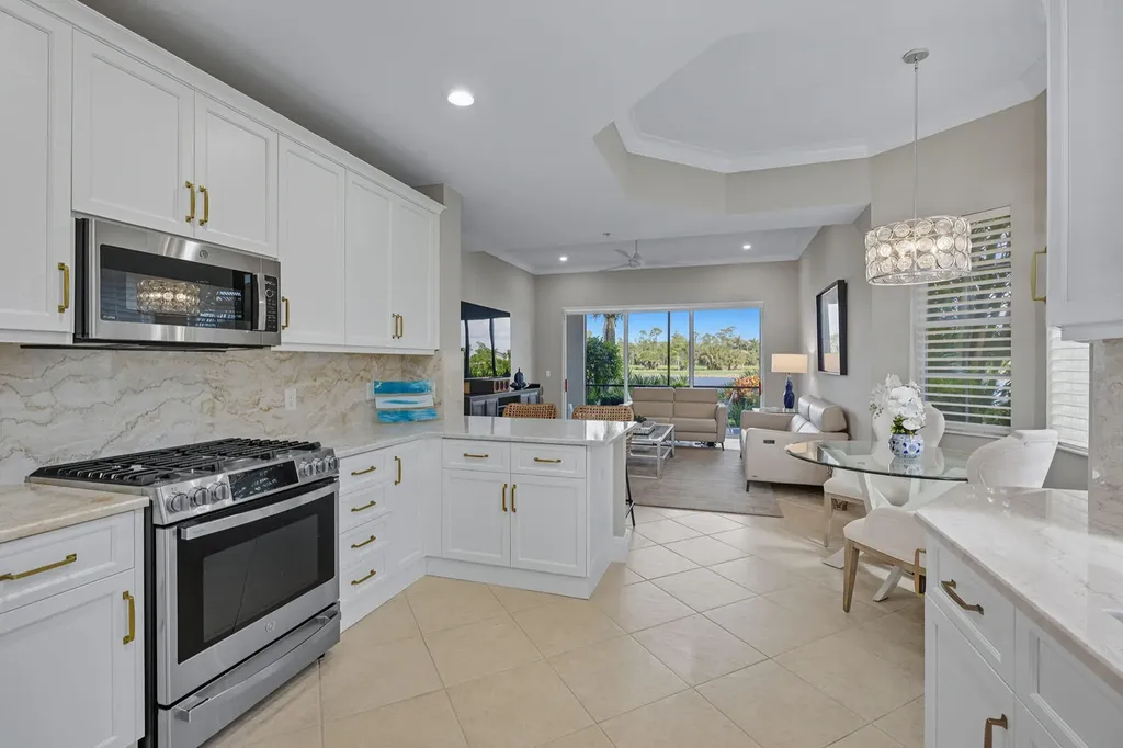 3705 Montreux Naples FL 34114