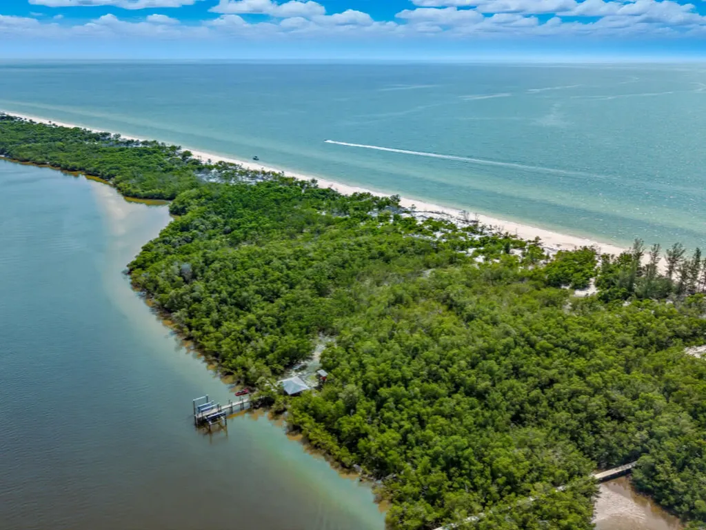 11799 Keewaydin Naples FL 34113