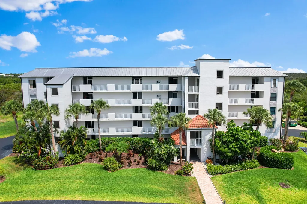 100 Stevens Landing Marco Island FL 34145