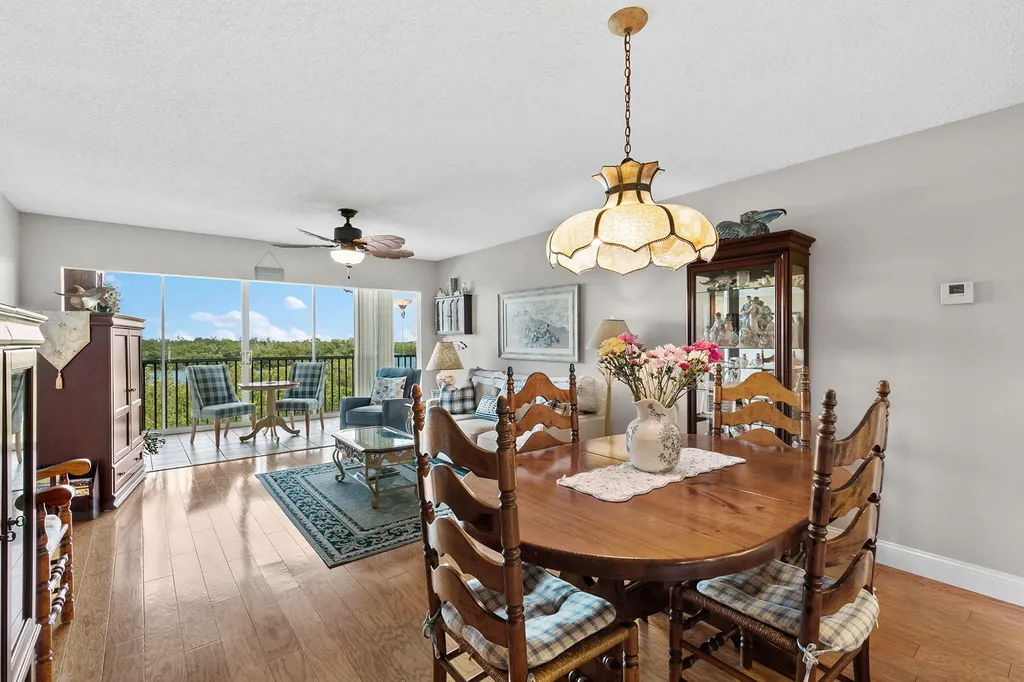 100 Stevens Landing Marco Island FL 34145