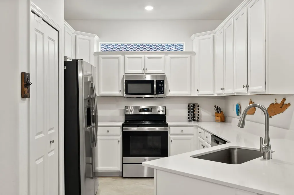 2685 Vine Avenue Naples FL 34120