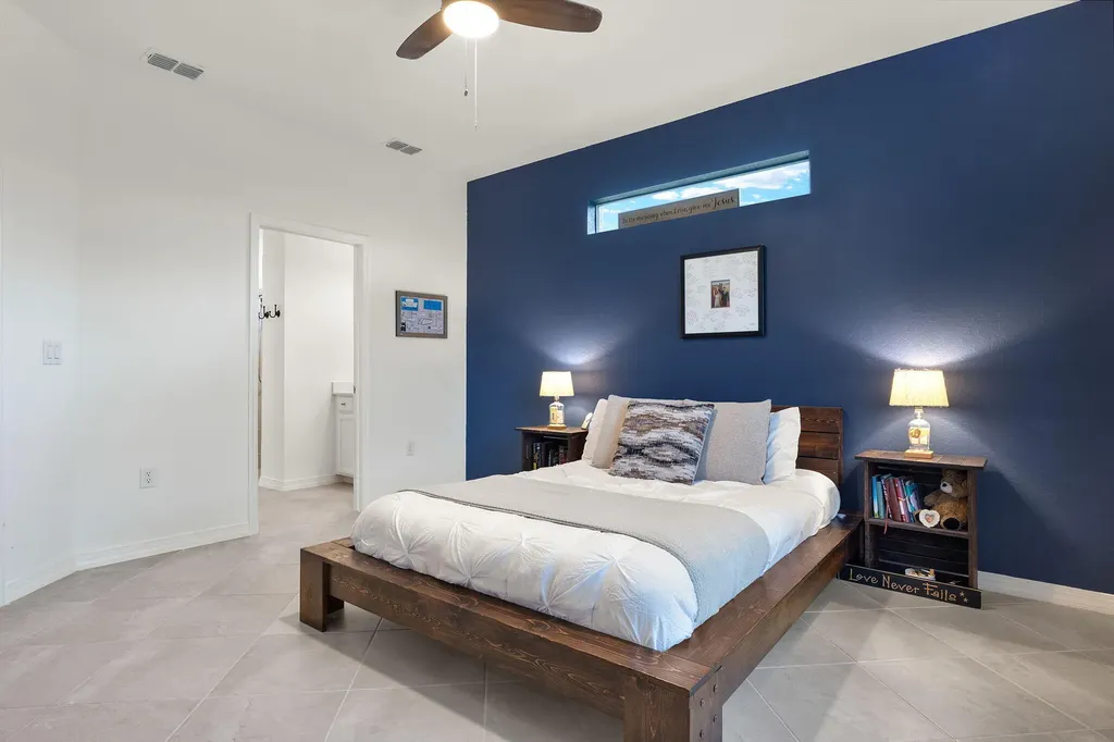 2685 Vine Avenue Naples FL 34120