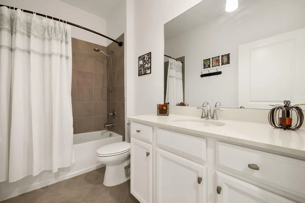 2685 Vine Avenue Naples FL 34120