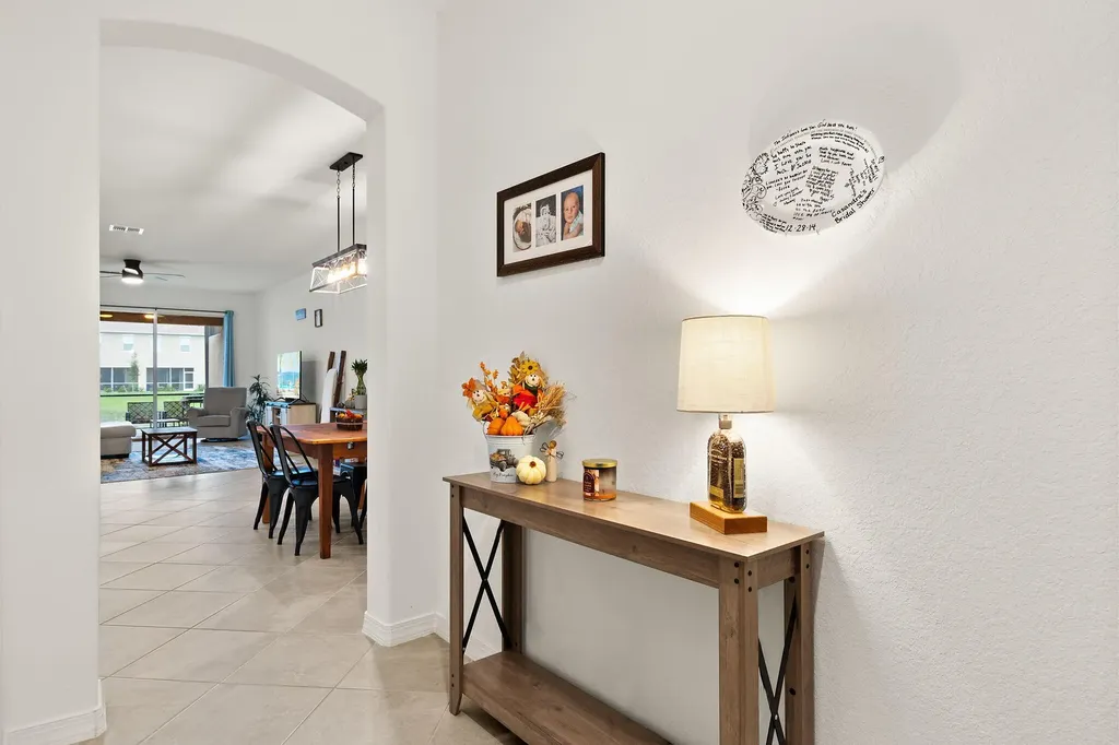 2685 Vine Avenue Naples FL 34120