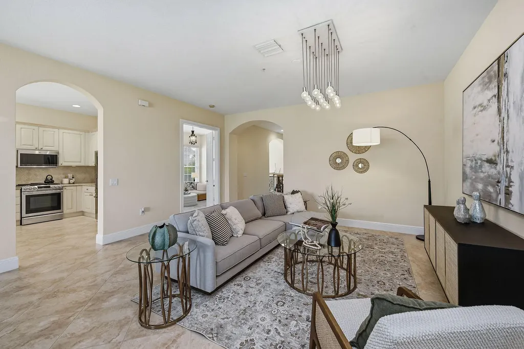 9106 Cascada Way Naples FL 34114