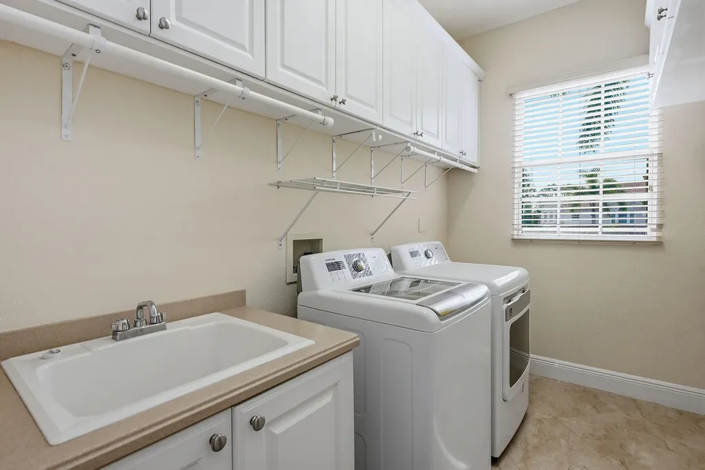 9106 Cascada Way Naples FL 34114