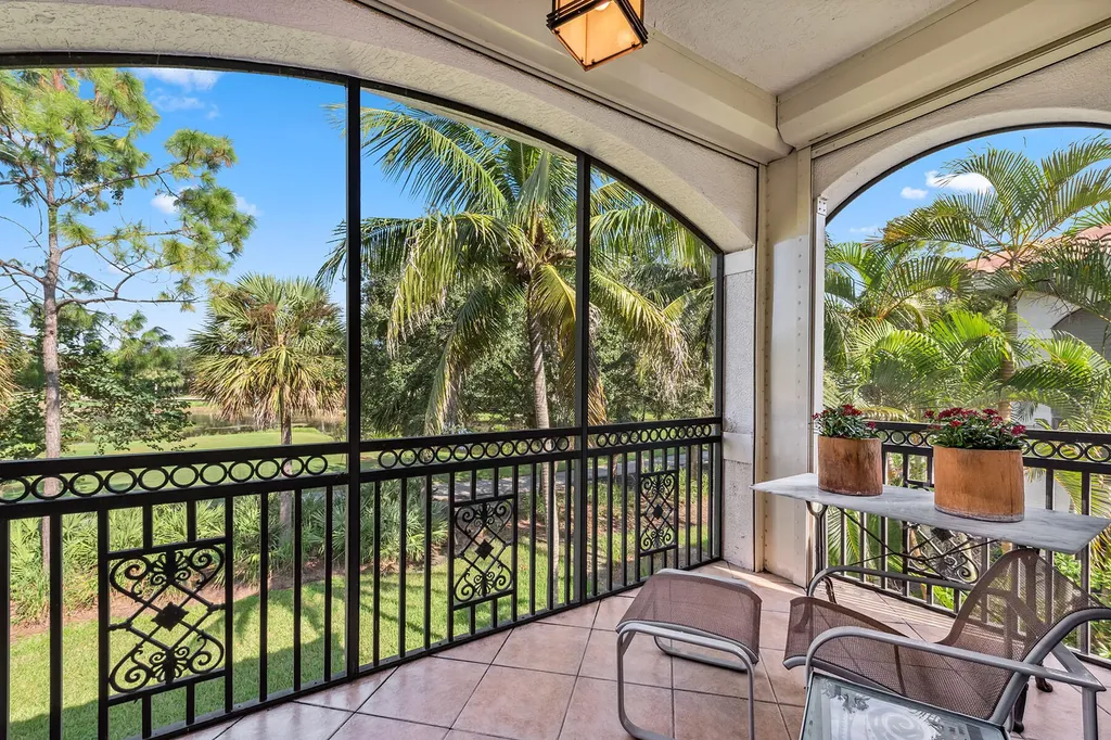 9106 Cascada Way Naples FL 34114