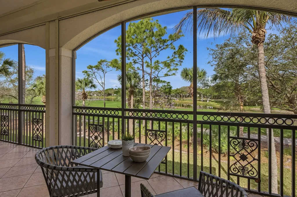 9106 Cascada Way Naples FL 34114