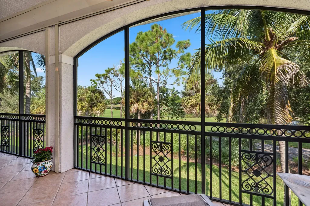 9106 Cascada Way Naples FL 34114