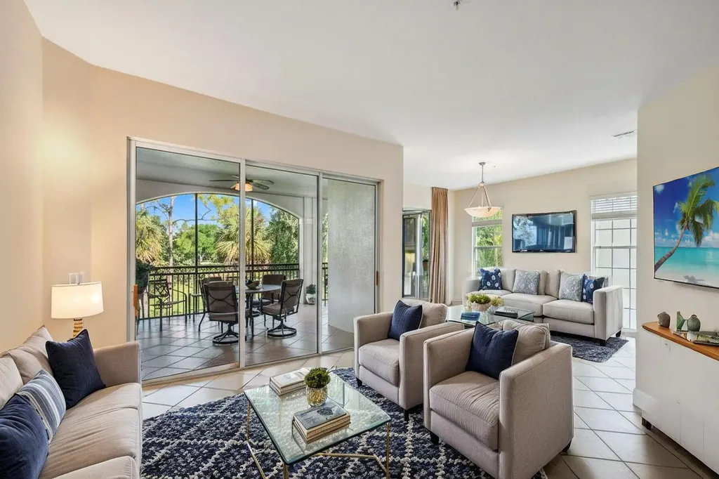 9106 Cascada Way Naples FL 34114