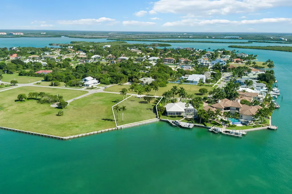 1028 W Inlet Drive Marco Island FL 34145