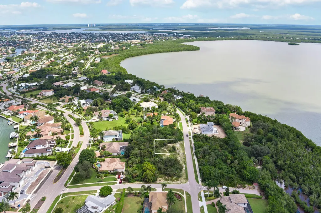 680 Inlet Drive Marco Island FL 34145