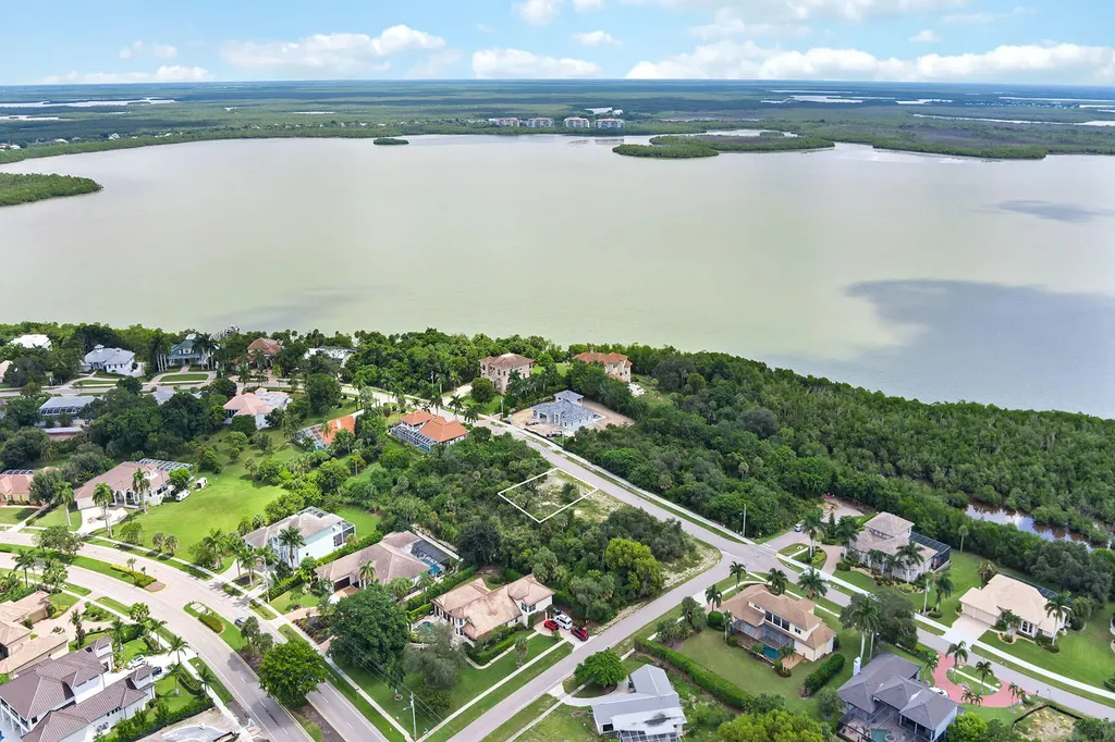 680 Inlet Drive Marco Island FL 34145