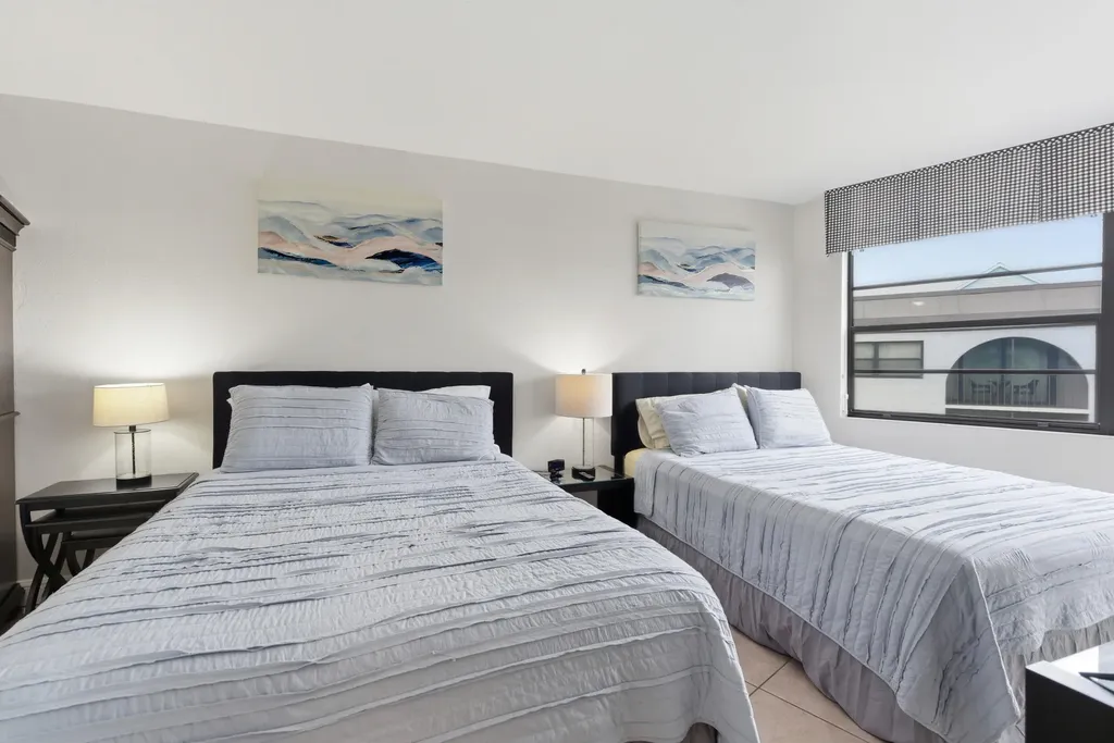 1023 Anglers Cave Marco Island FL 34145