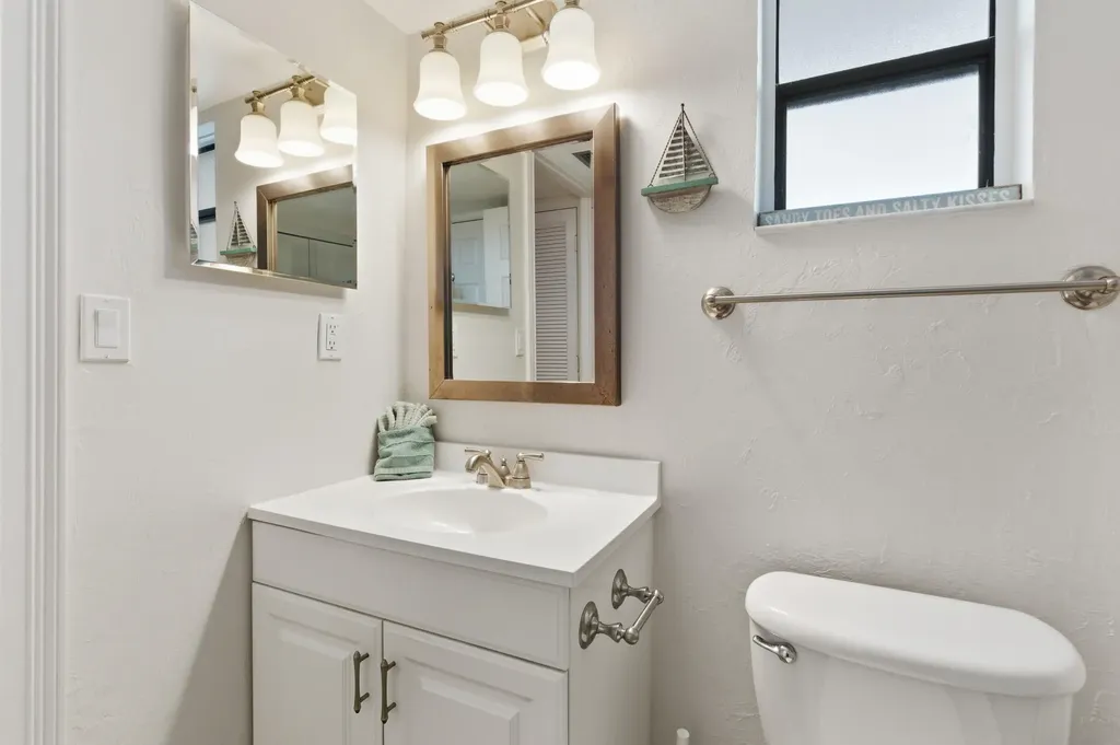 1023 Anglers Cave Marco Island FL 34145