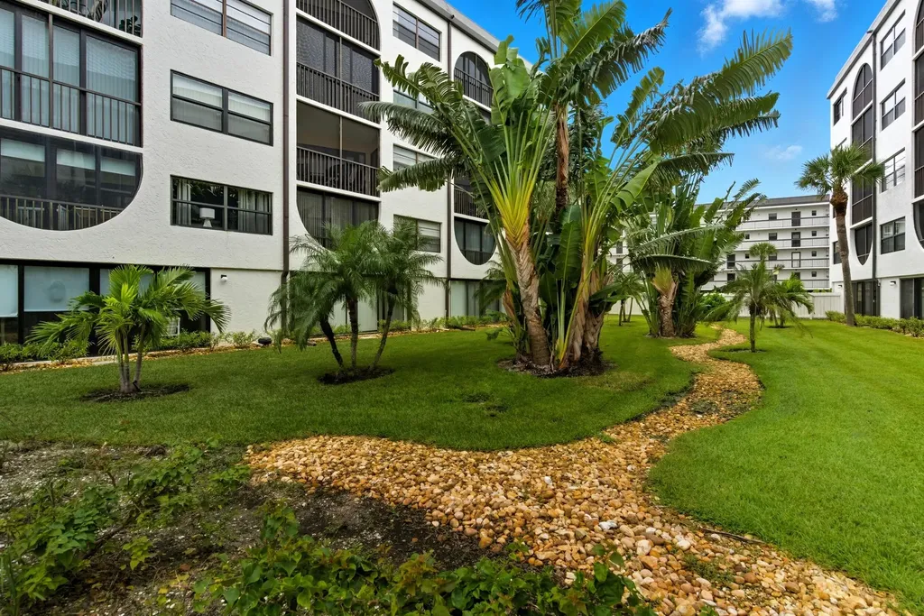 1023 Anglers Cave Marco Island FL 34145