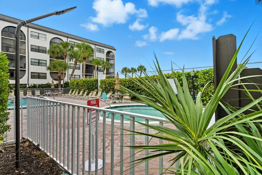 1023 Anglers Cave Marco Island FL 34145