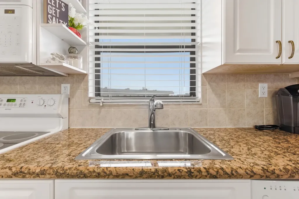 1023 Anglers Cave Marco Island FL 34145