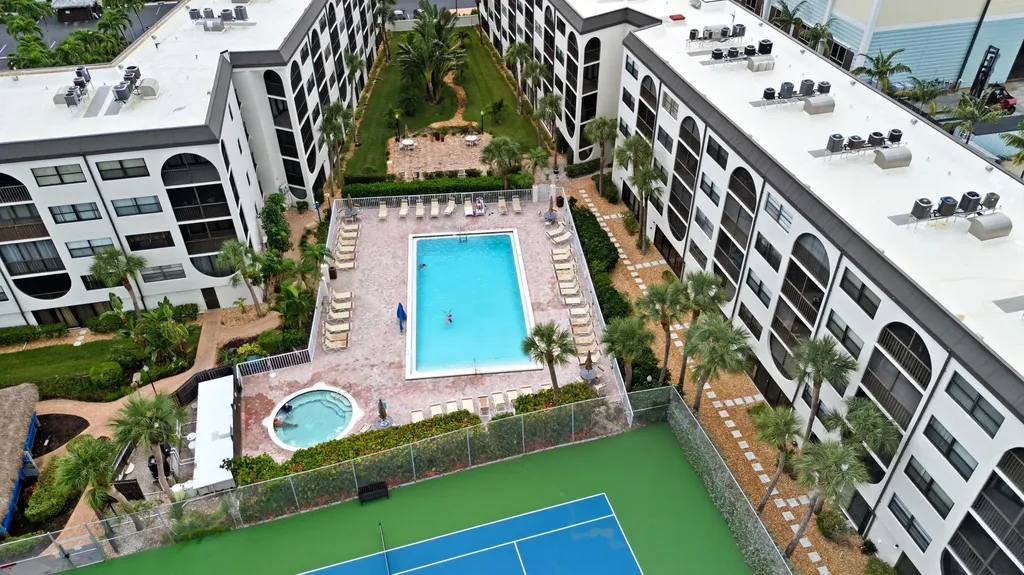 1023 Anglers Cave Marco Island FL 34145