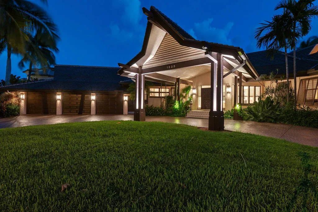 1535 Caxambas Court Marco Island FL 34145