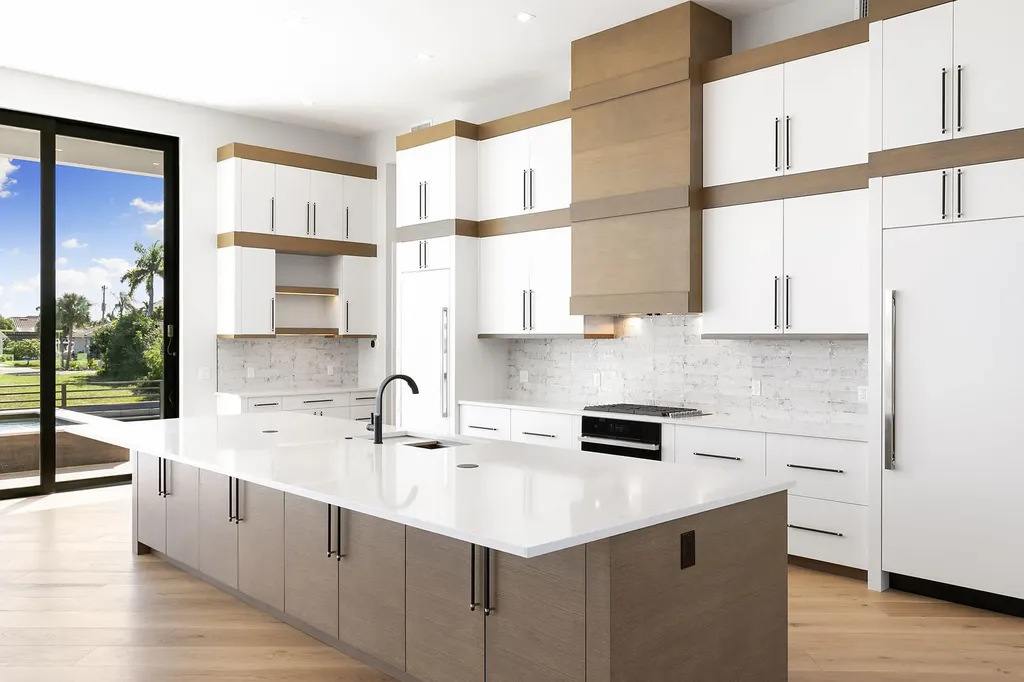 429 Persian Court Marco Island FL 34145