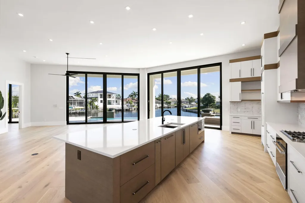 429 Persian Court Marco Island FL 34145