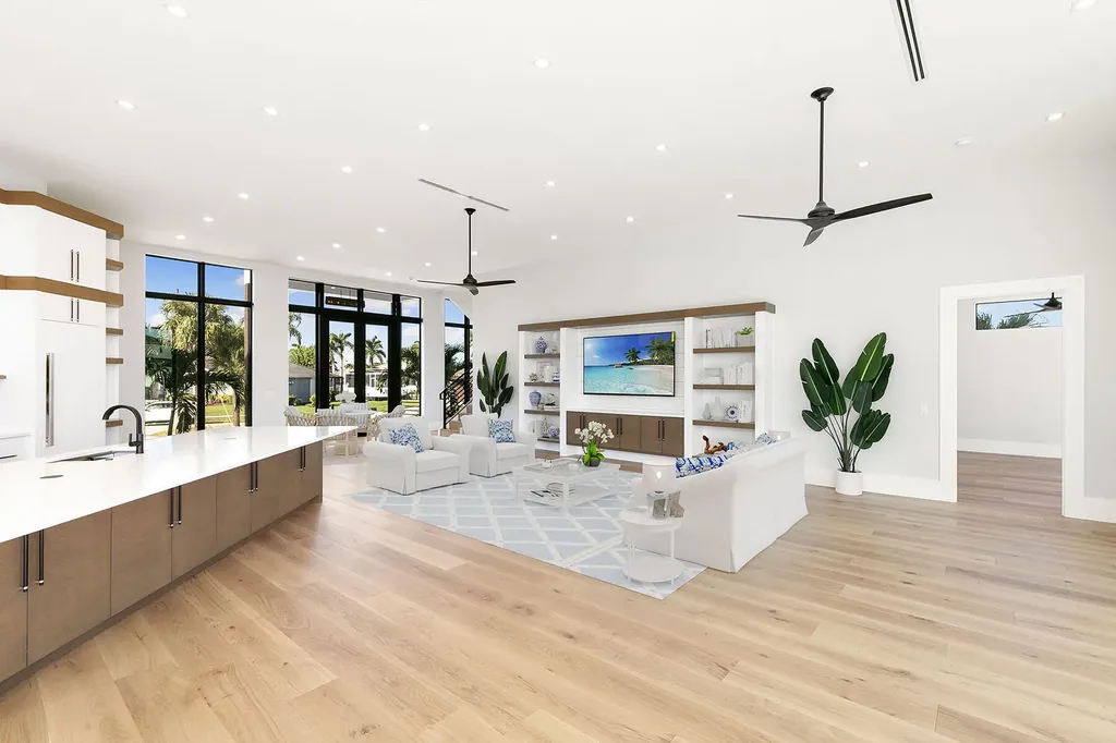 429 Persian Court Marco Island FL 34145