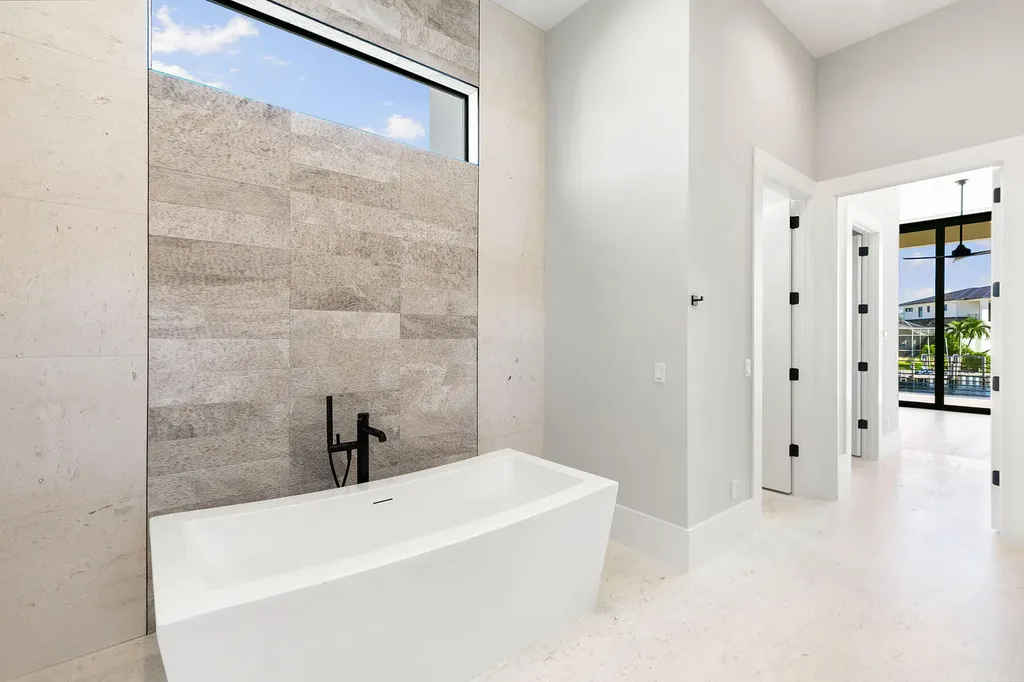 429 Persian Court Marco Island FL 34145