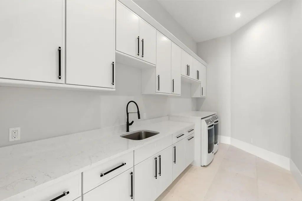 429 Persian Court Marco Island FL 34145