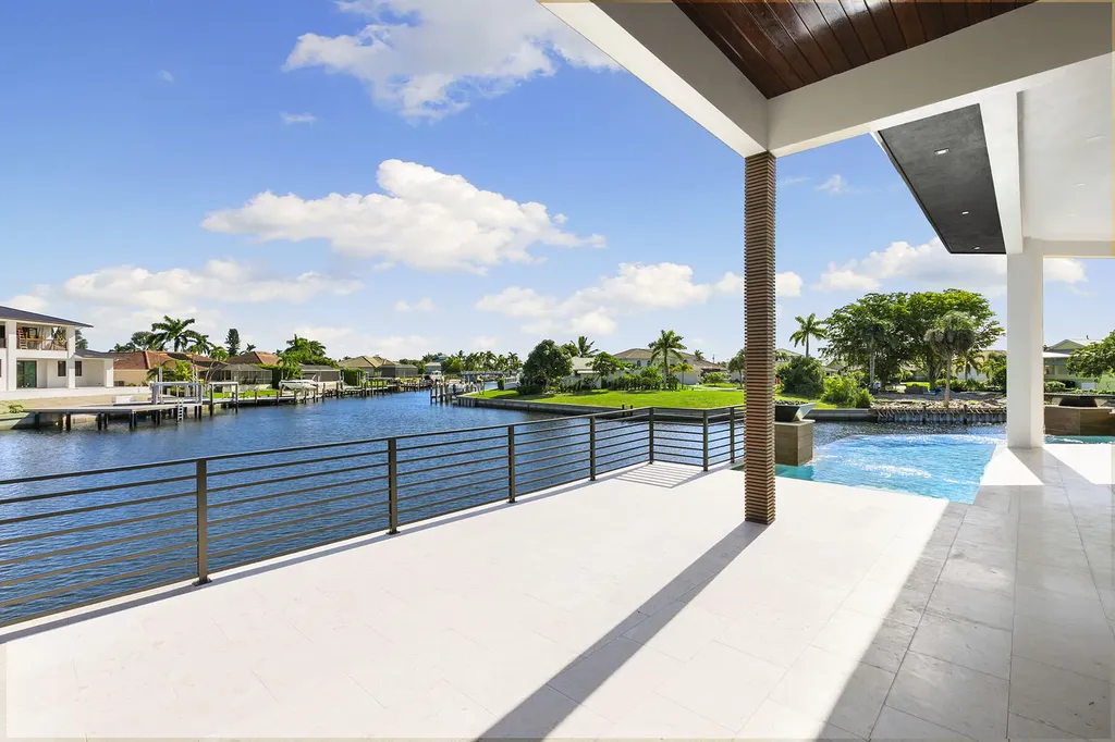 429 Persian Court Marco Island FL 34145