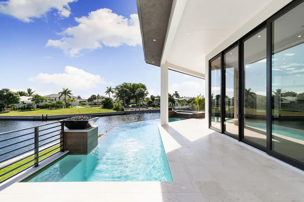 429 Persian Court Marco Island FL 34145