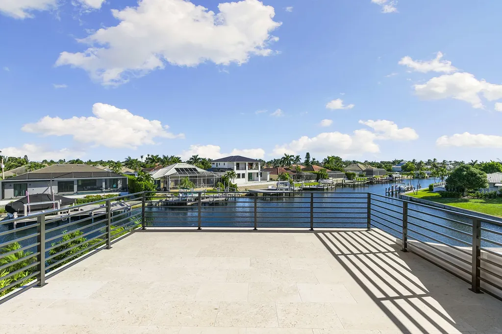 429 Persian Court Marco Island FL 34145