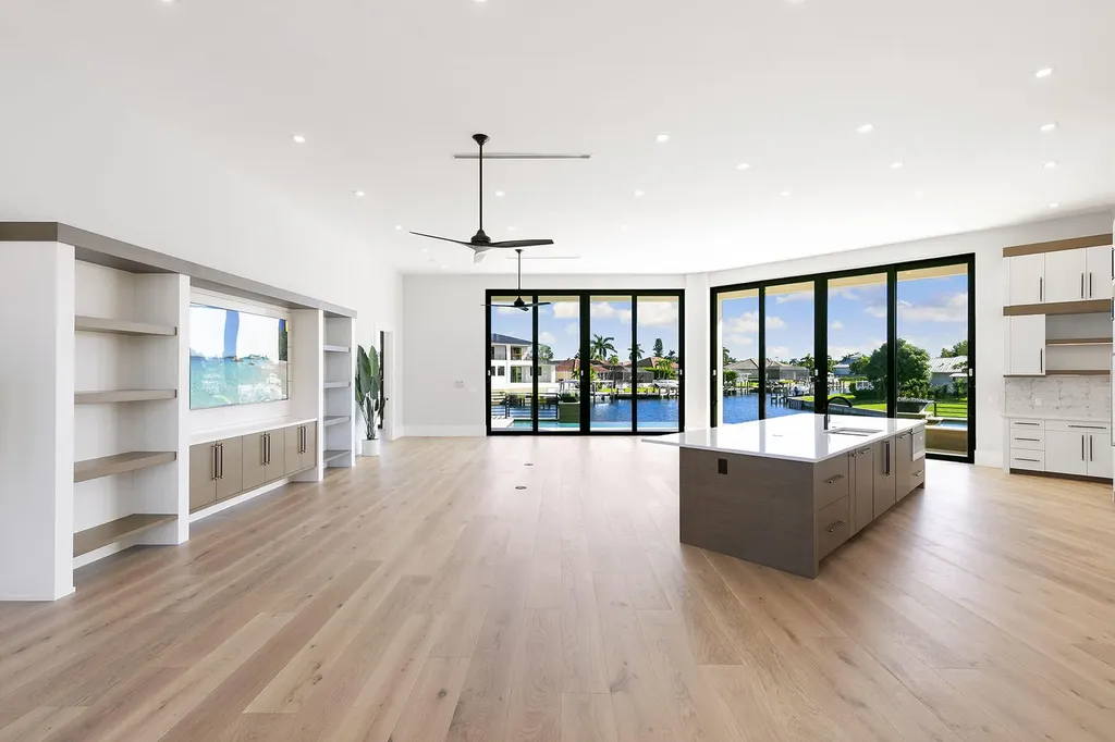 429 Persian Court Marco Island FL 34145