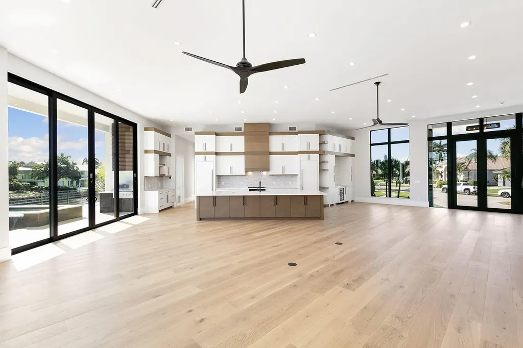 429 Persian Court Marco Island FL 34145