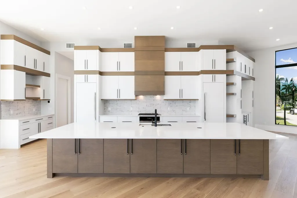 429 Persian Court Marco Island FL 34145