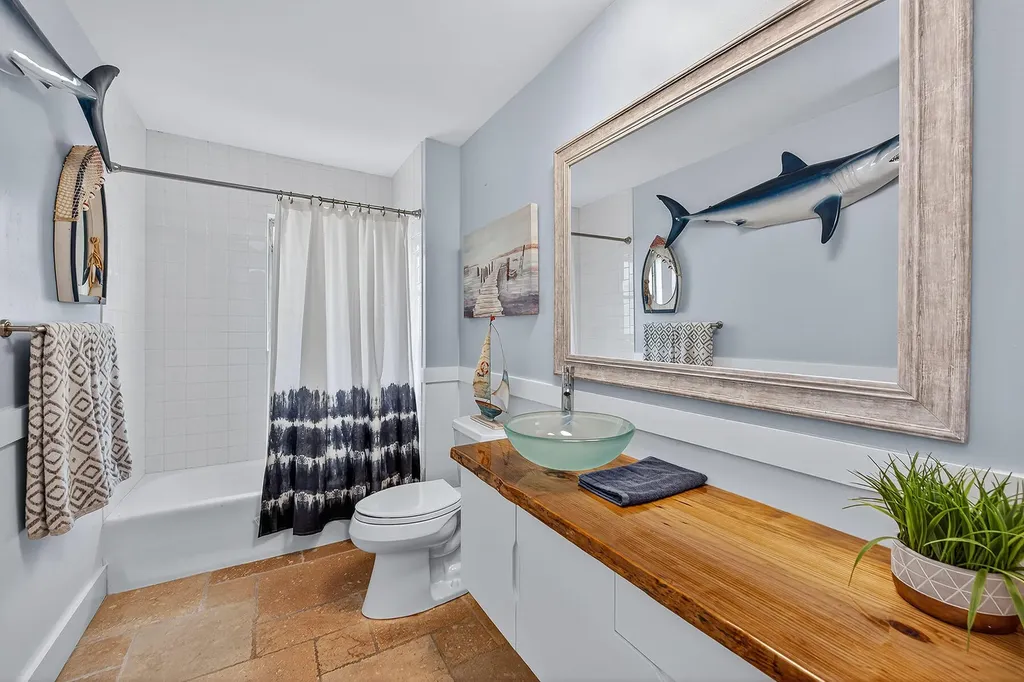 106 Pago Pago Drive W Naples FL 34113