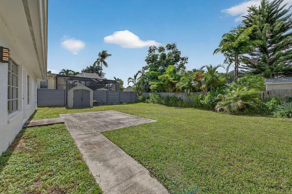 106 Pago Pago Drive W Naples FL 34113