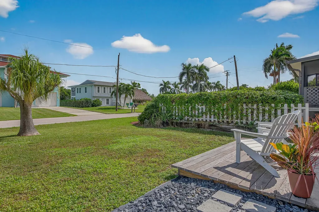 106 Pago Pago Drive W Naples FL 34113