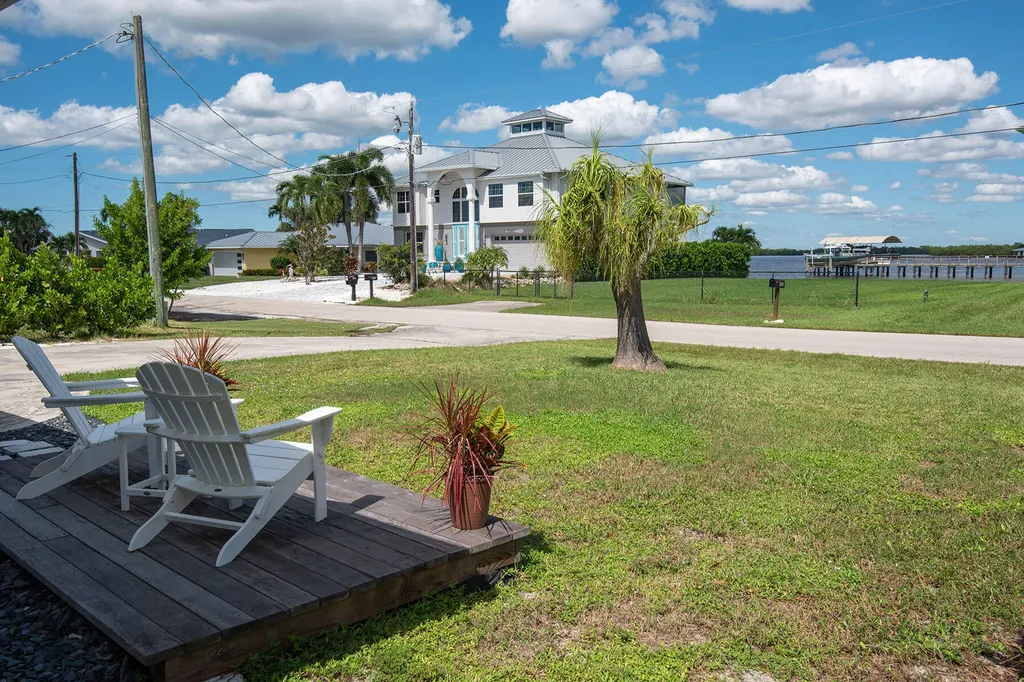 106 Pago Pago Drive W Naples FL 34113